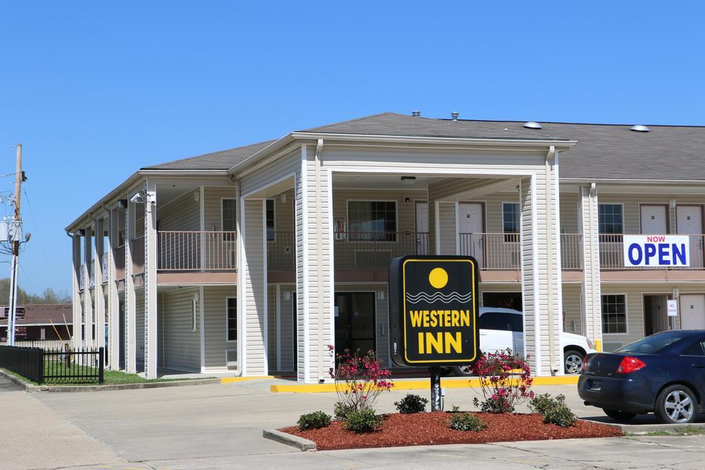 Western Inn Baker Kültér fotó